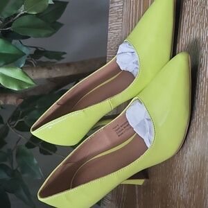 NWT Gabrielle Union Limeade Green Kitten Heel Pumps Pointed Toe Size 6